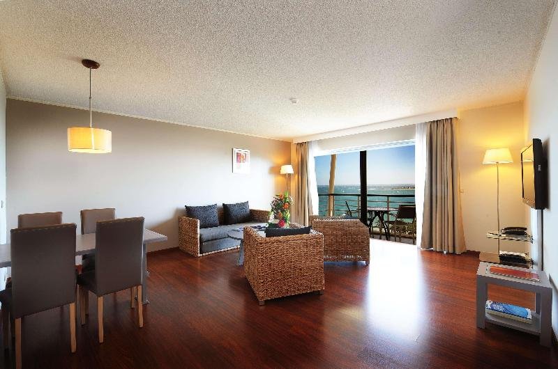 Фото Hilton Noumea La Promenade Residences