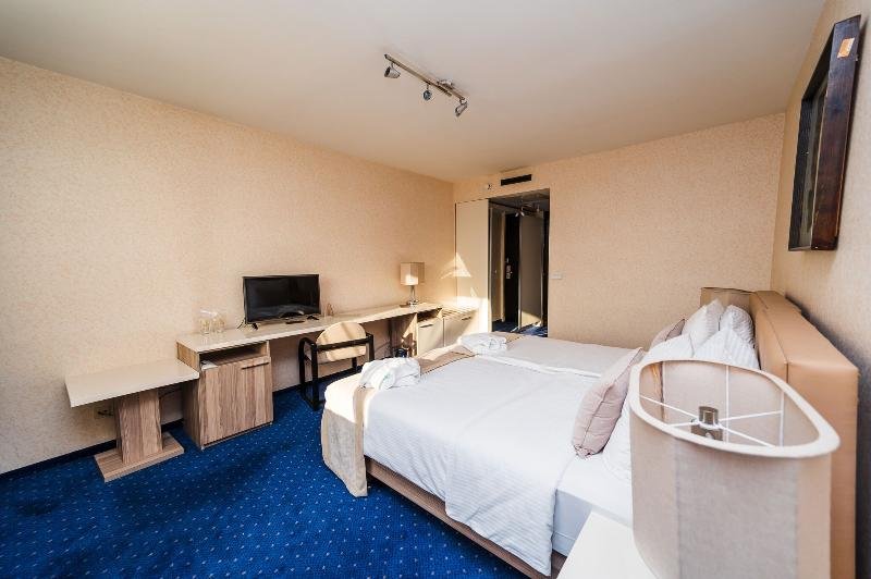 Фото Hotel Holiday