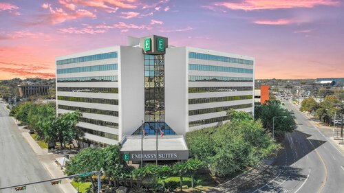 Гостиница Embassy Suites by Hilton Austin Downtown South Congress