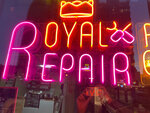 Royal Repair (Komendantskiy Avenue, 58к1), phone repair