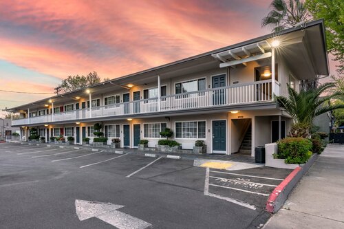 Гостиница Best Western Town House Lodge в Окдейле
