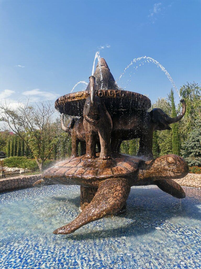 Fountain Фонтан Черепаха и три слона, Feodosia, photo