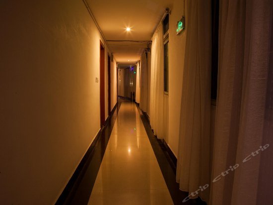 Фото Fenghuang Jinshui'an Inn