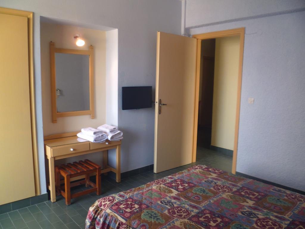 Фото Mamouzelos Hotel Apartments