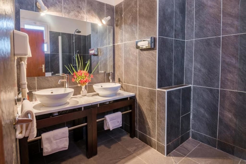 Фото Hôtel Colbert SPA & Casino