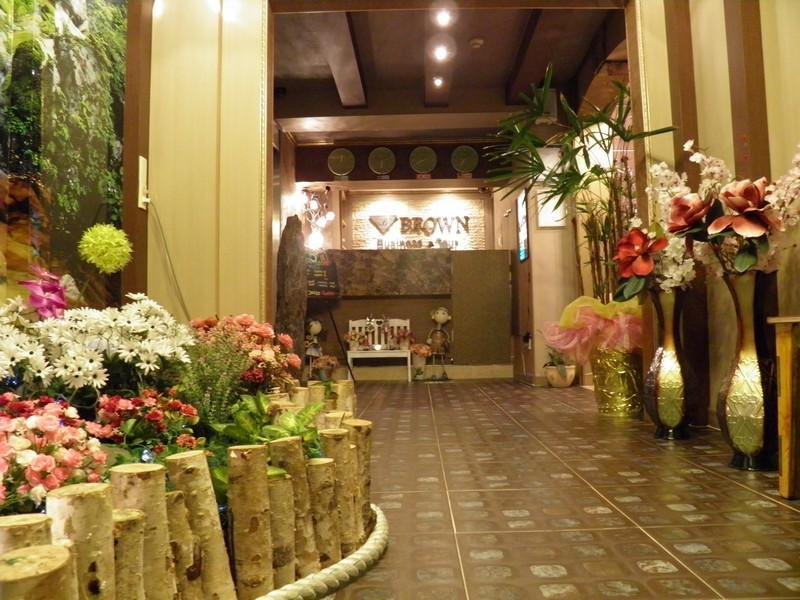 Фото Brown Hotel