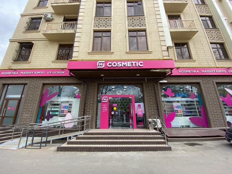 Sofievka shahar tipidagi posyolkada porno