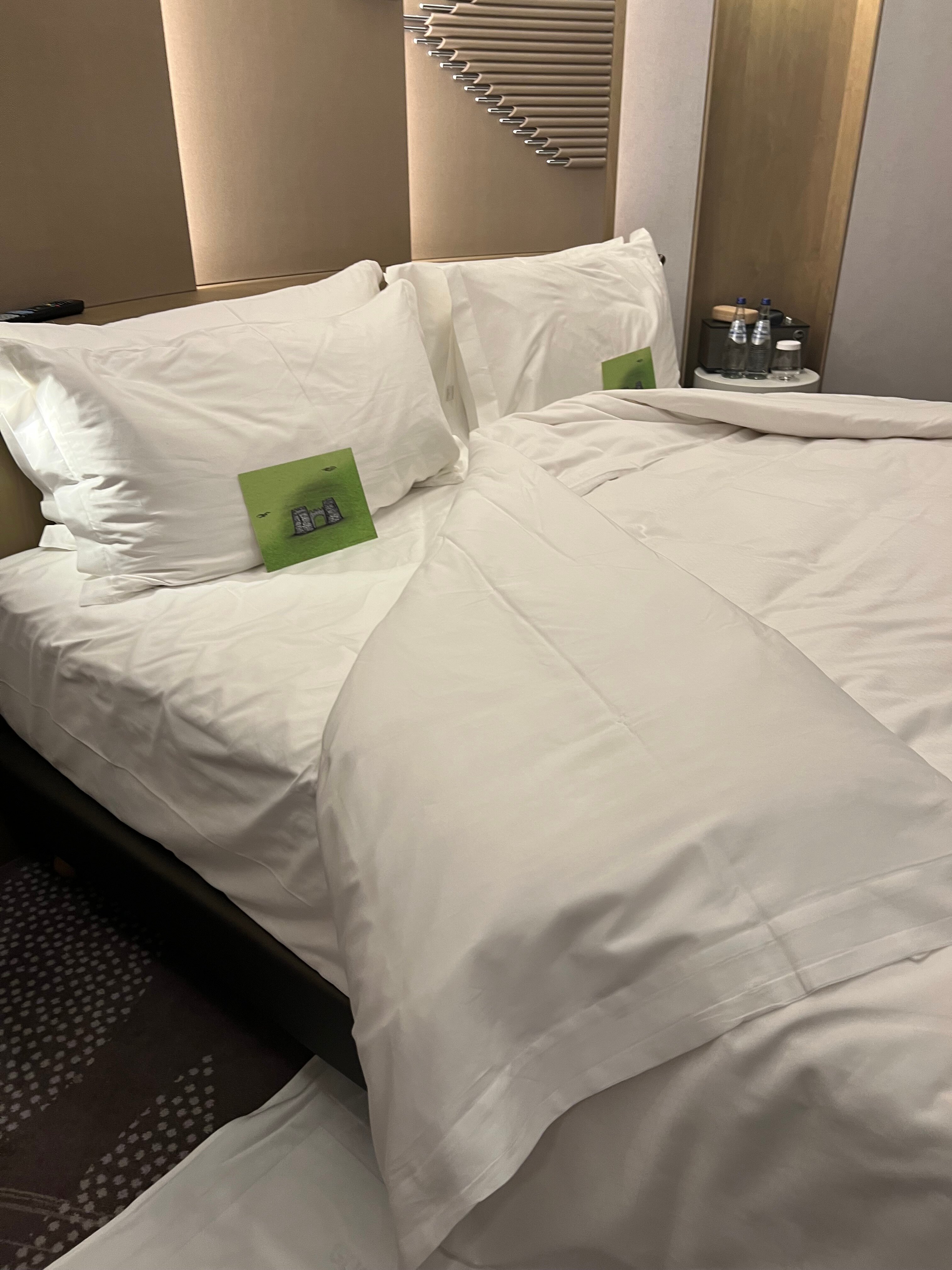 Фото Paragraph Freedom Square, a Luxury Collection Hotel