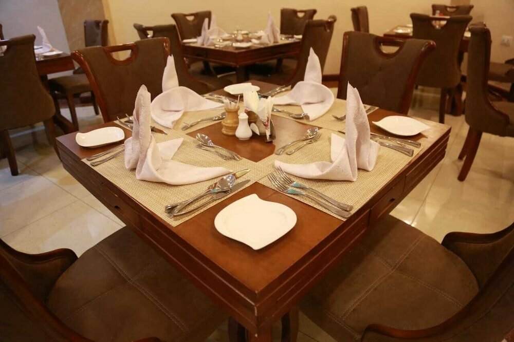 Фото Empolos Hotel Limited