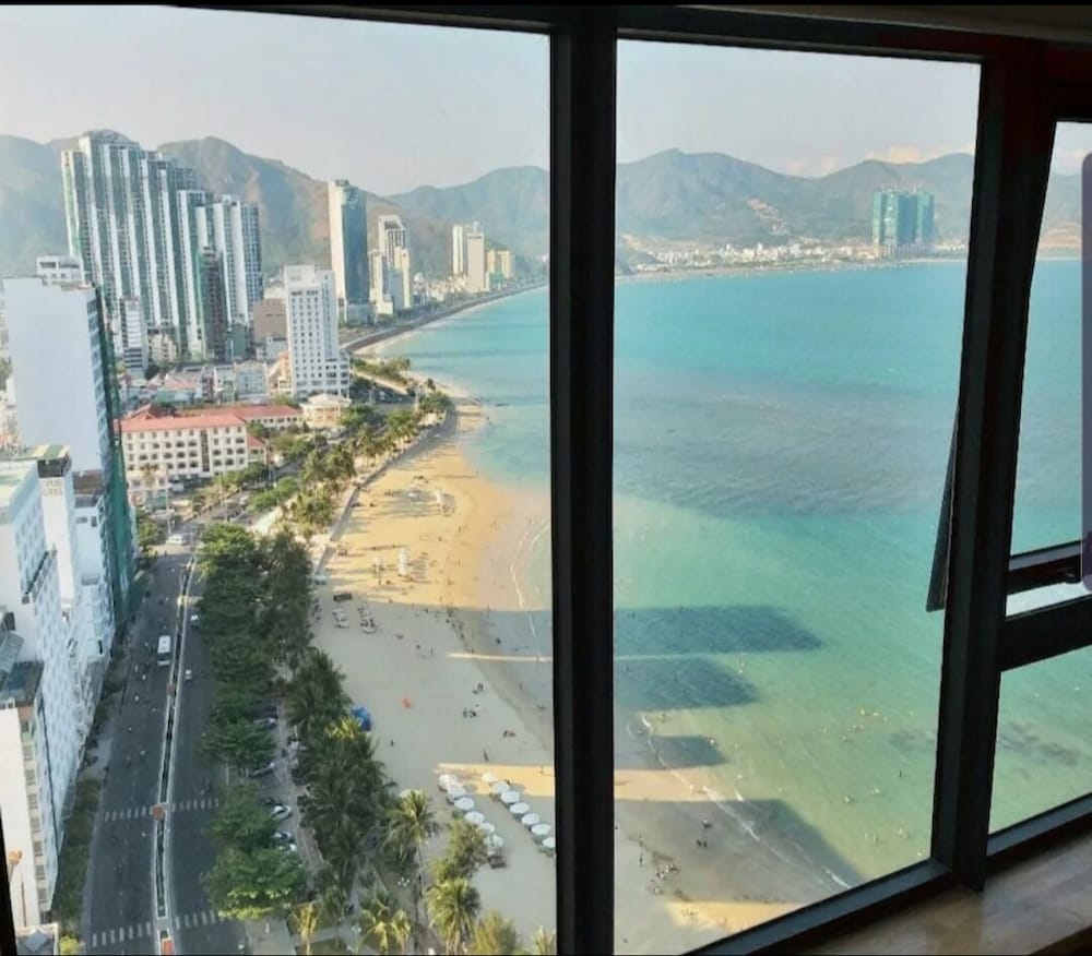 Фото Hqh Sea View Apartment