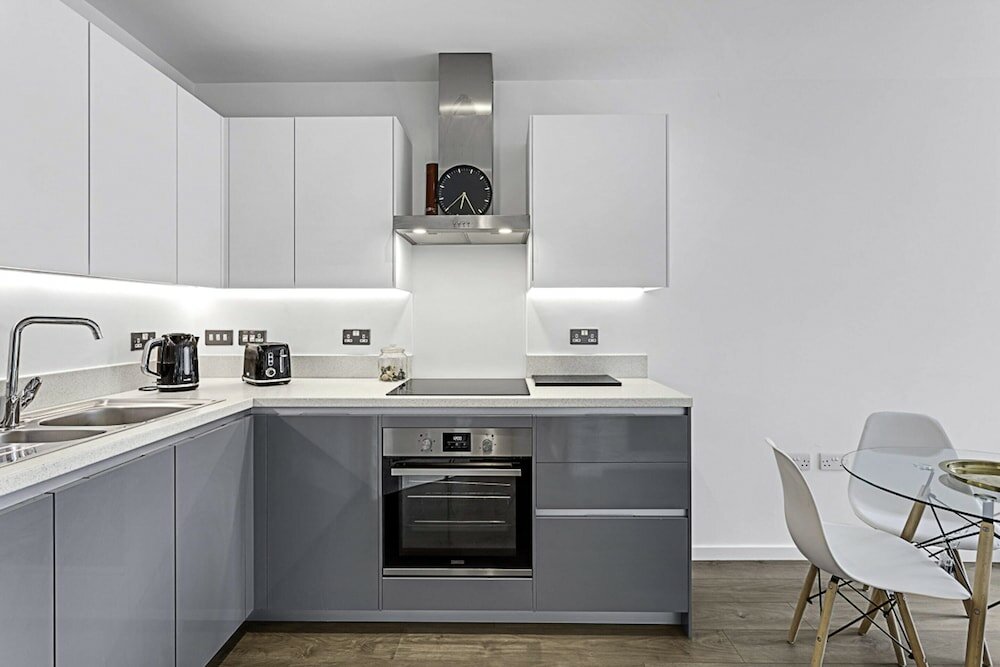 Фото Stylish Flat In Battersea Reach