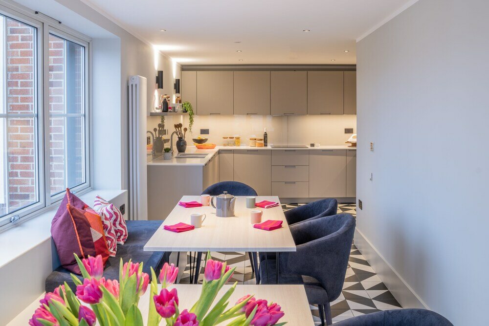 Фото Stylish Studios Southfields Station