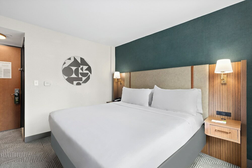 Фото Holiday Inn Manhattan 6th Ave - Chelsea