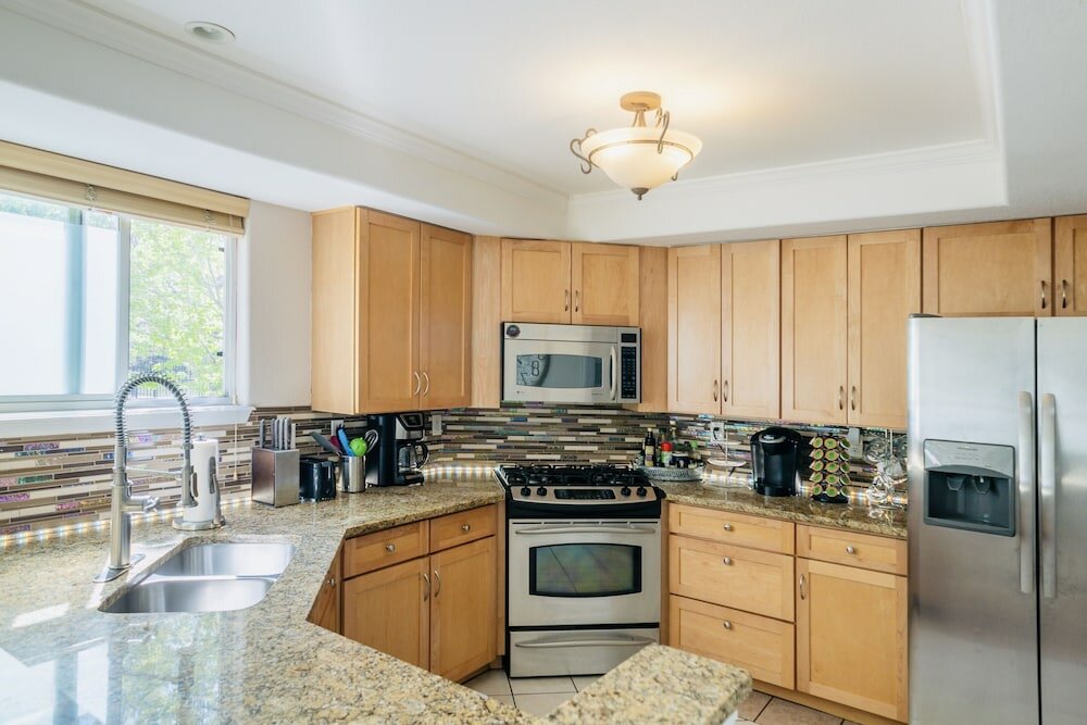 Фото 3204 Curtis Street