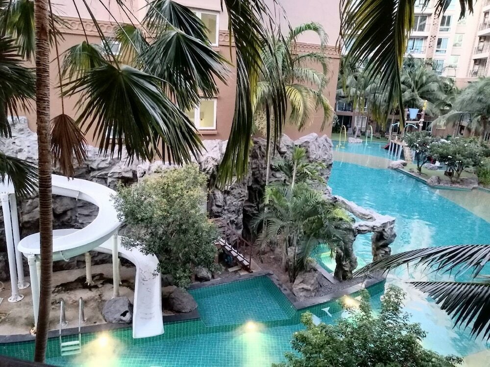 Фото Atlantis Condo Resort