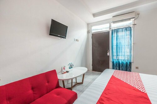 Гостиница Oyo 947 Angel Home Stay Syariah в Бекаси