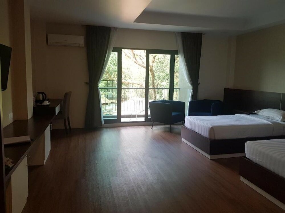 Фото Airport Avenue Hotel