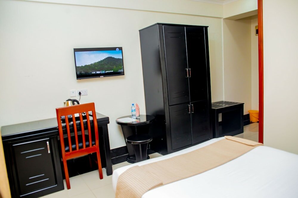 Фото Eden Highlands Hotel