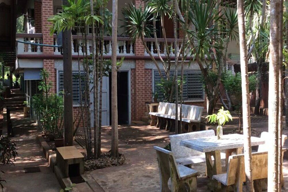 Фото Sam's Jungle Guesthouse