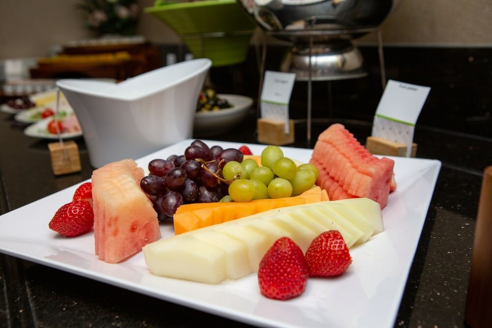 Фото DoubleTree by Hilton Hotel London - Ealing