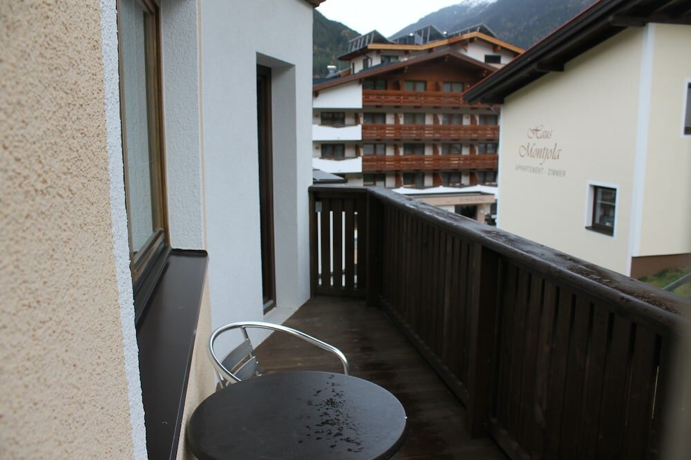 Фото A Casa Juwel - Ski in & Out Appartements