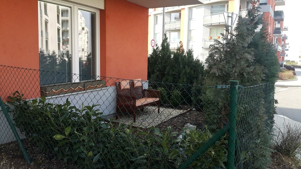 Фото Bastien Studio near Airport