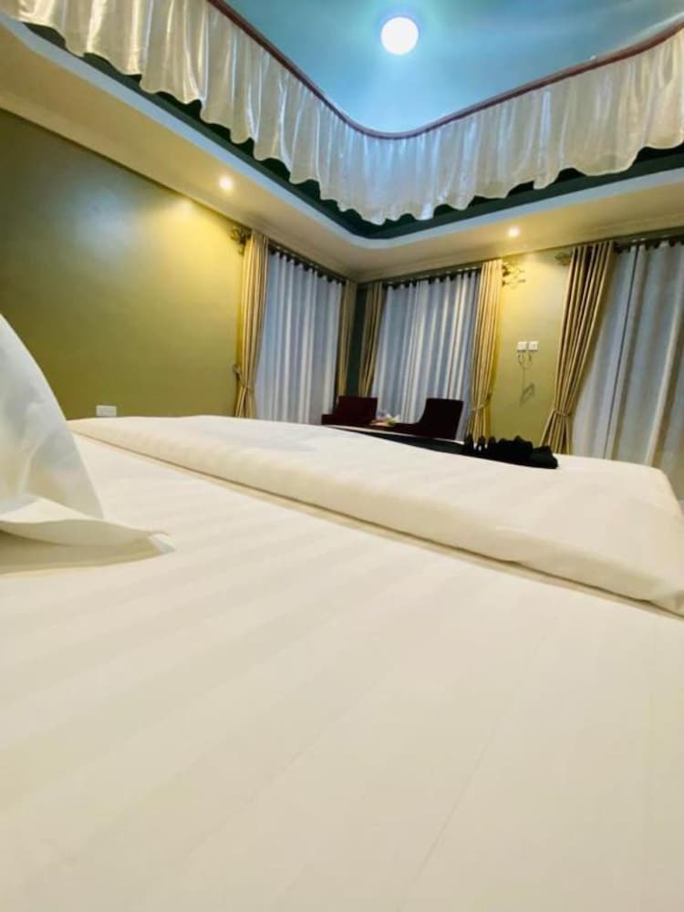 Фото Lishi Resort Hotel