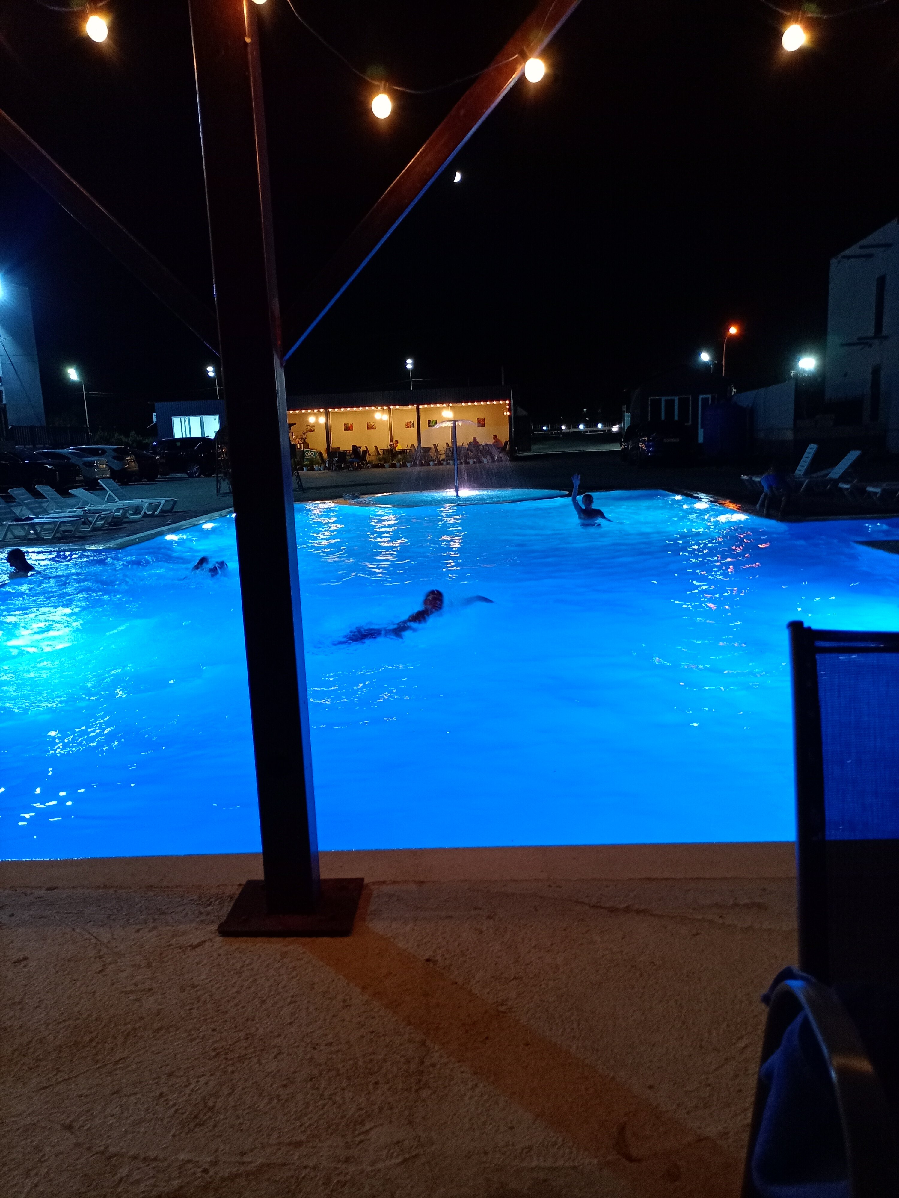 Фото Дом с бассейном