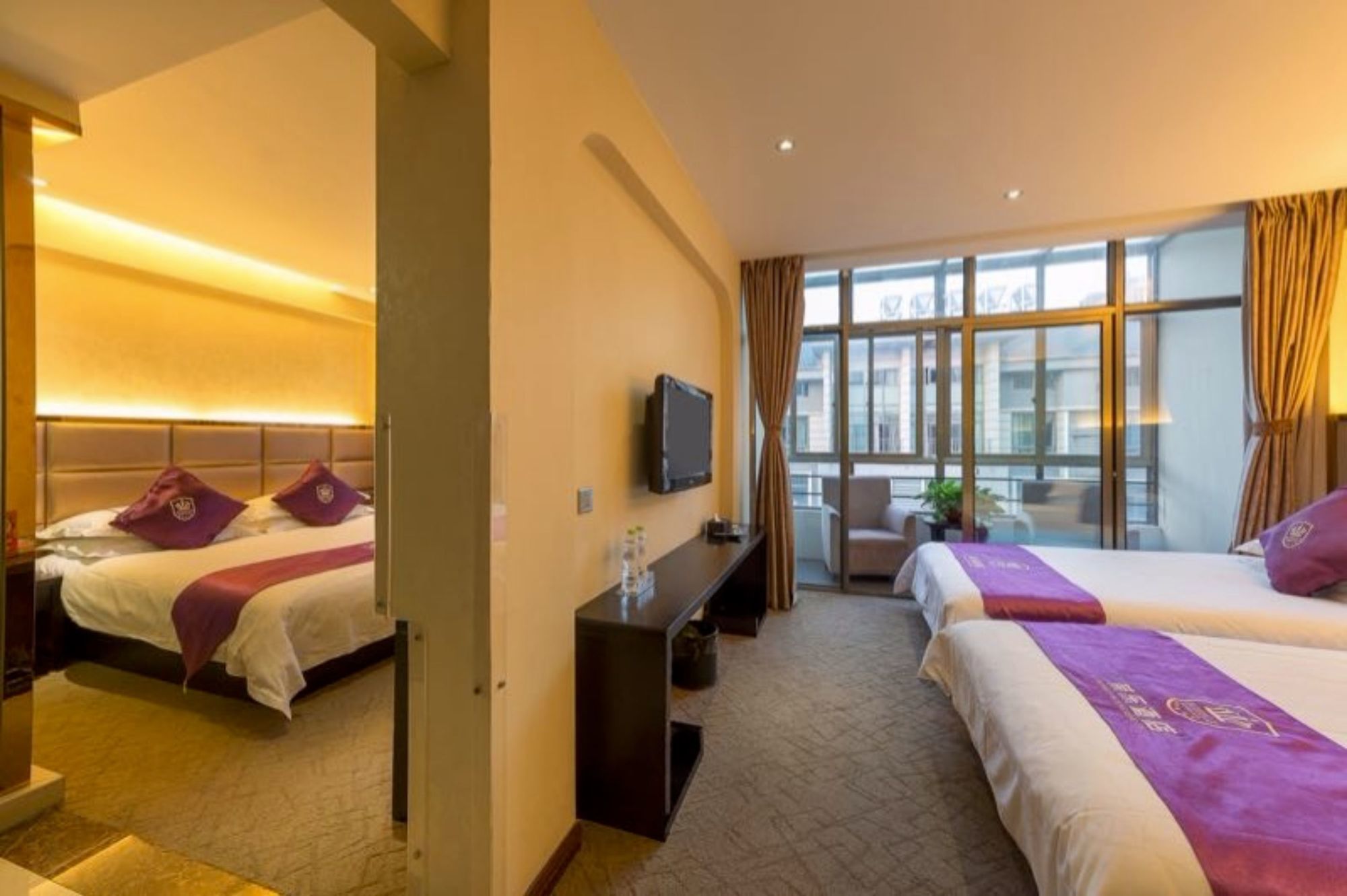 Фото Rong Le Business Hotel