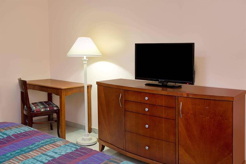 Фото Knights Inn Hallandale