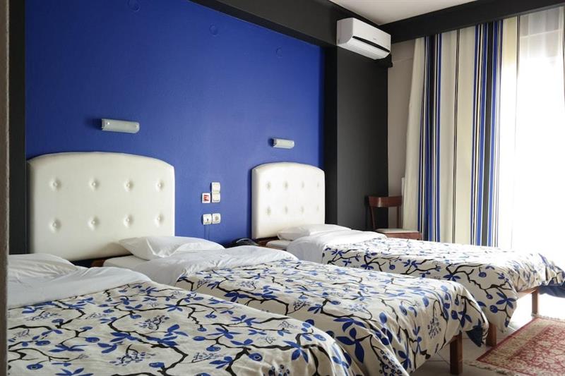 Фото Alexiou Hotel