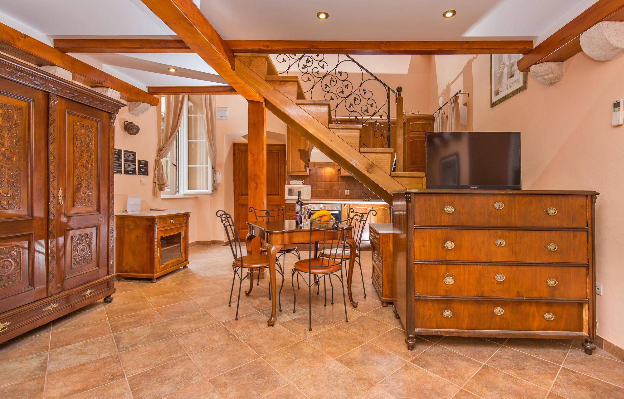 Фото Lausion Apartments