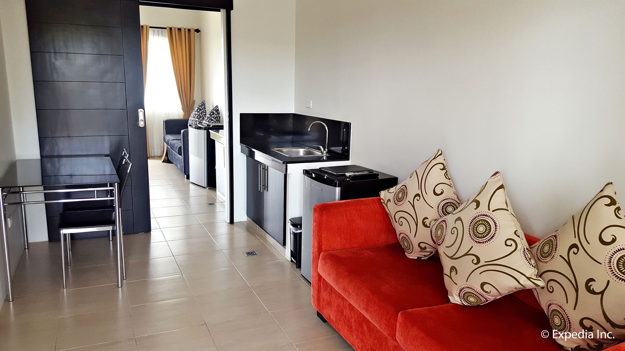 Фото Capital O 642 The Junction Tagaytay