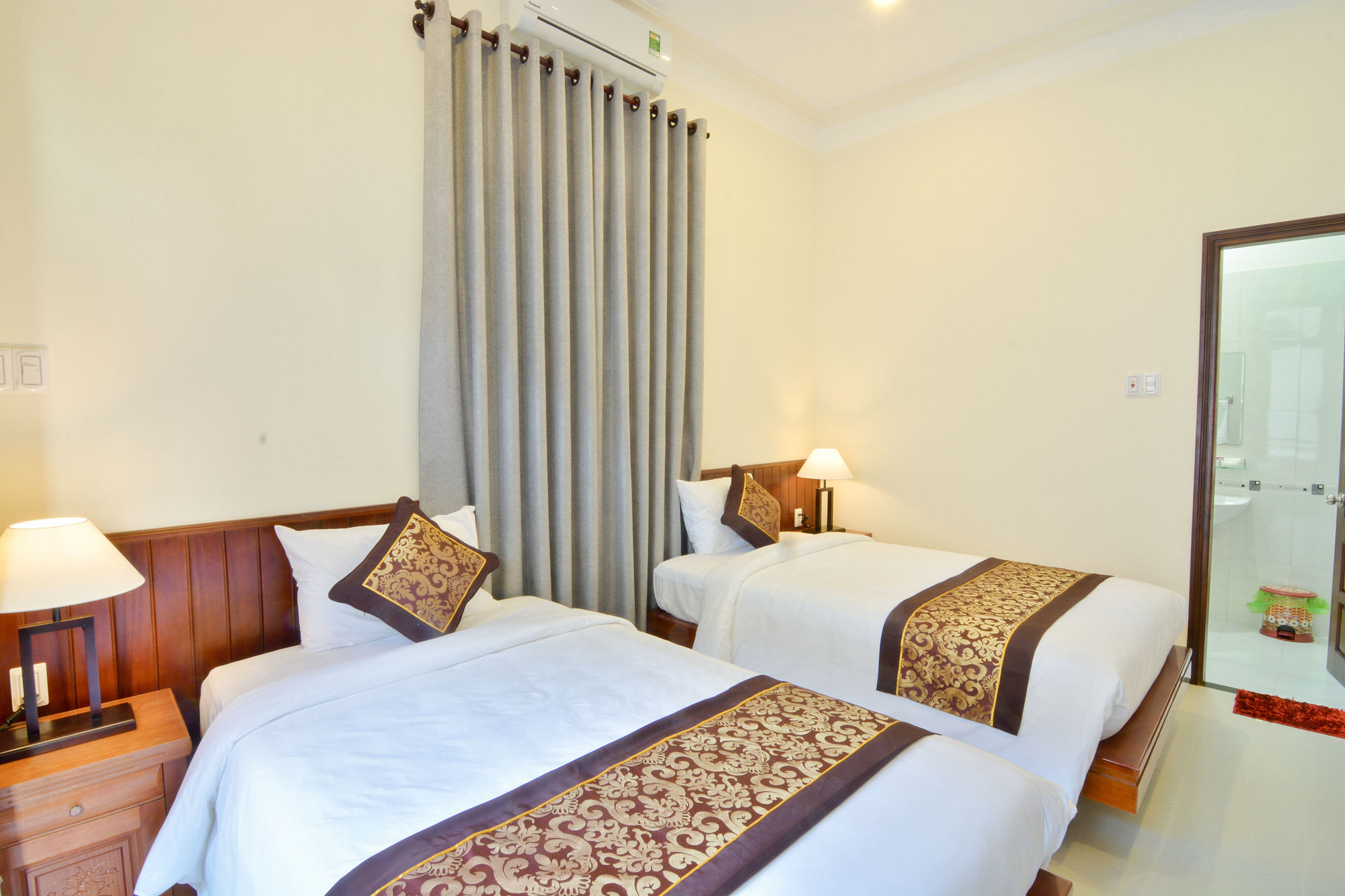 Фото Red Rose Villa Hoi An