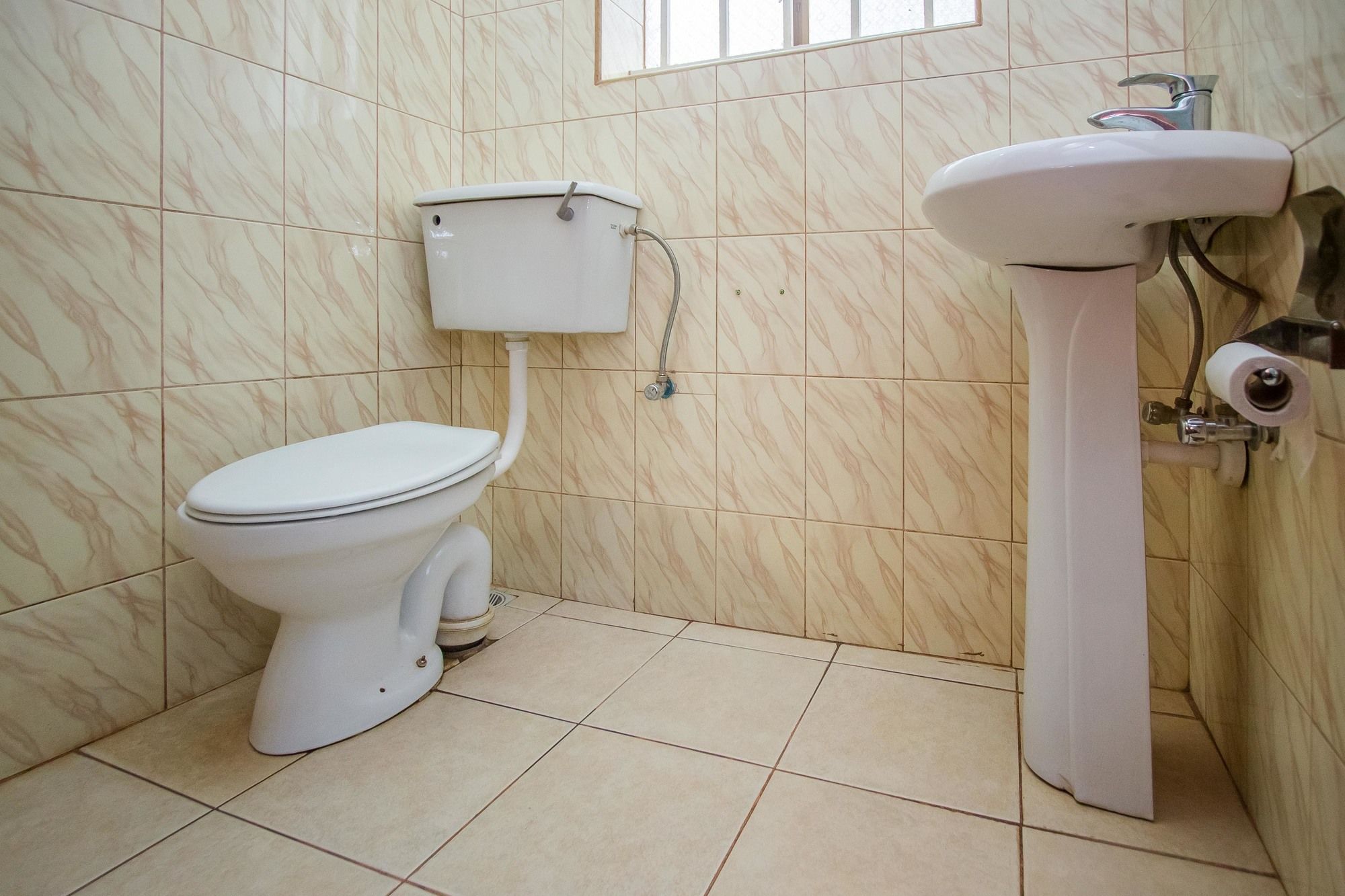 Фото Makerere Serene Hotel