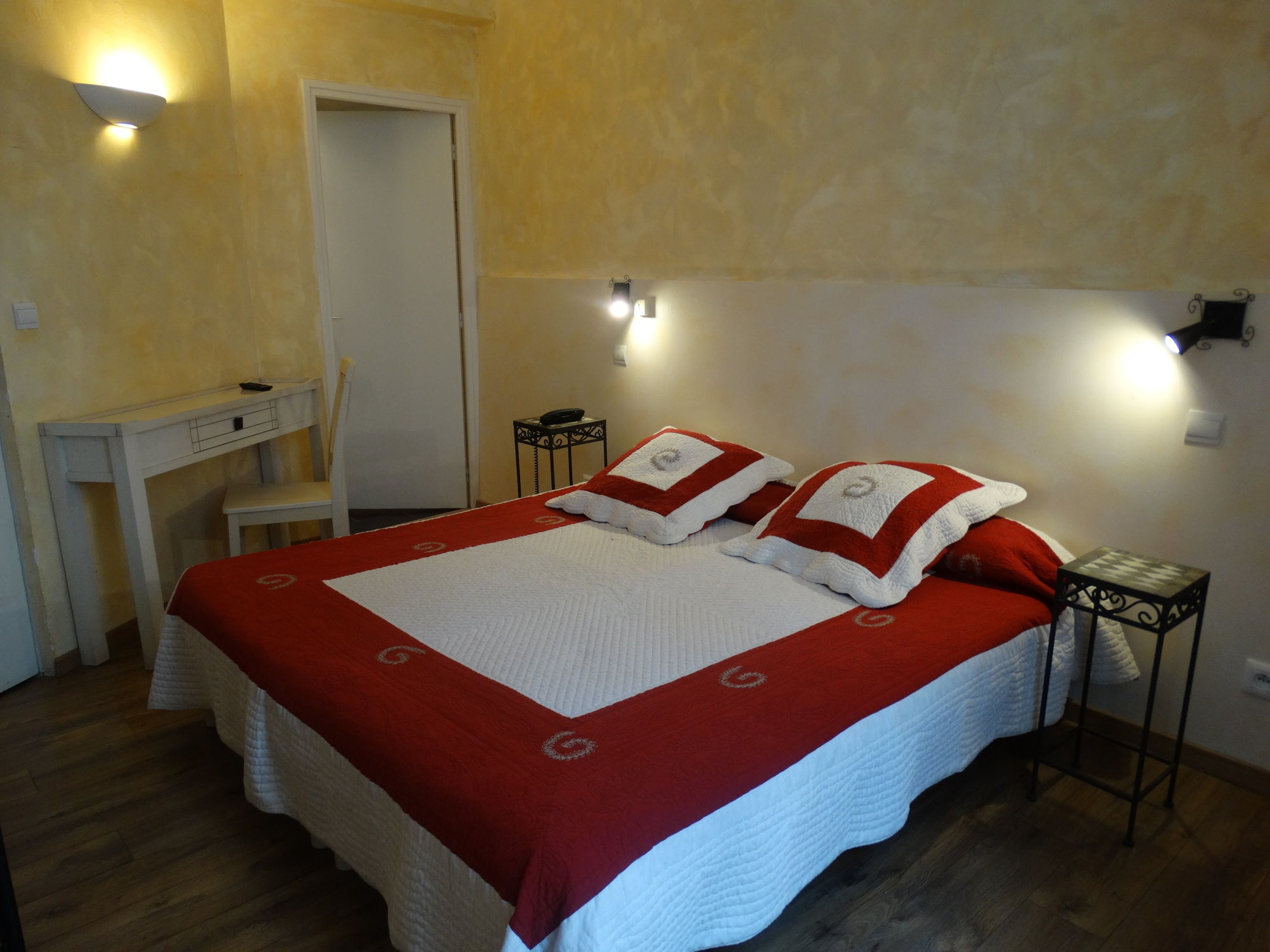 Фото Hôtel de France