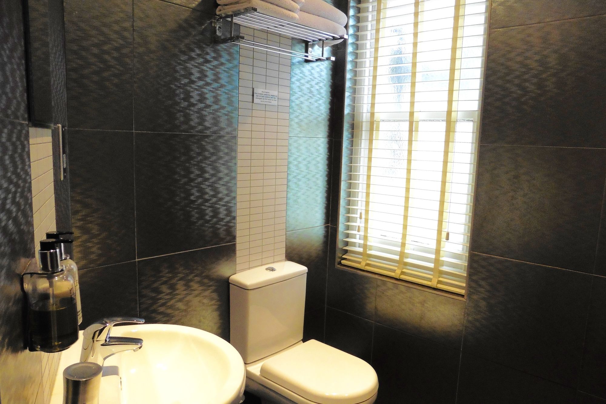 Фото Brighton Inn Boutique Guest Accommodation