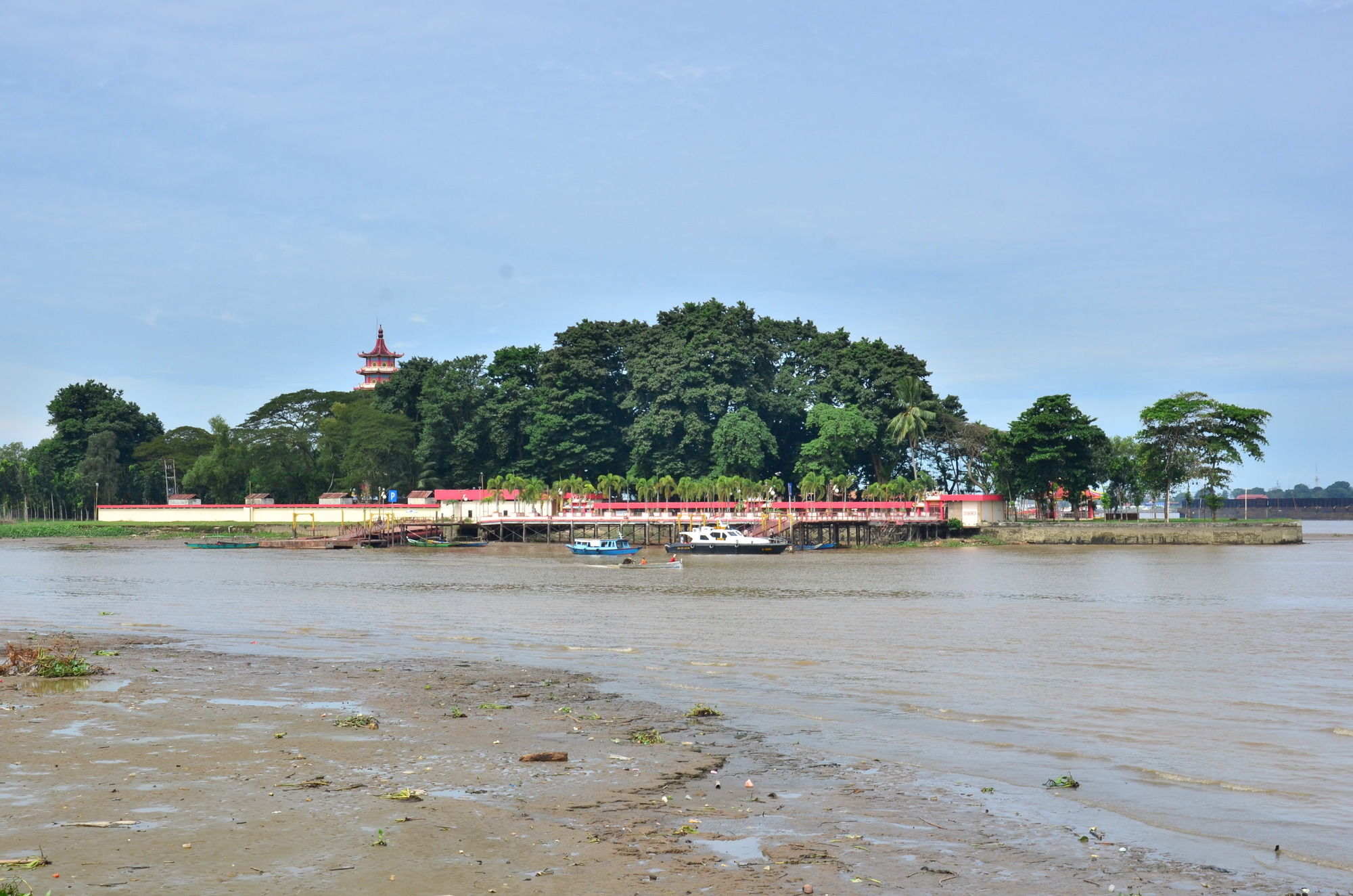 Фото Emilia Hotel by Amazing