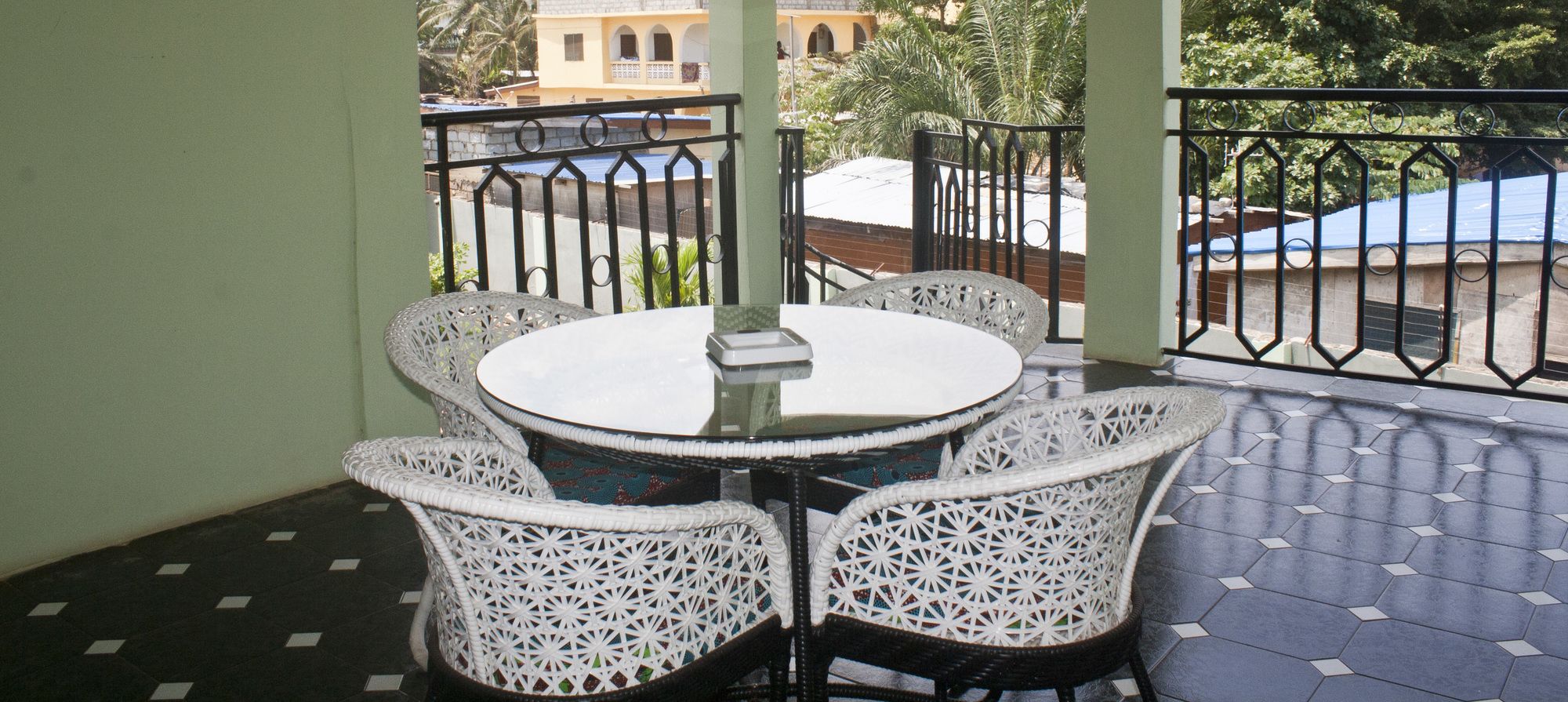 Фото Quest Lodge