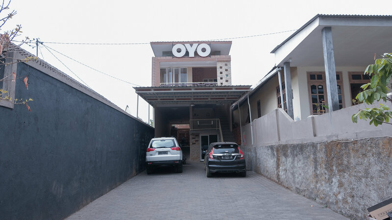 Гостиница Oyo 1692 Villa Akbar 3