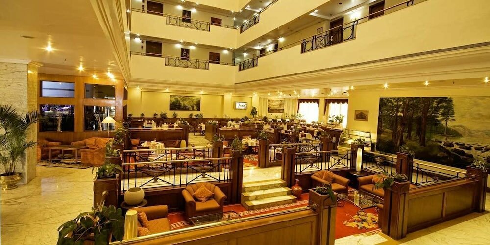 Фото The Capitol Hotel