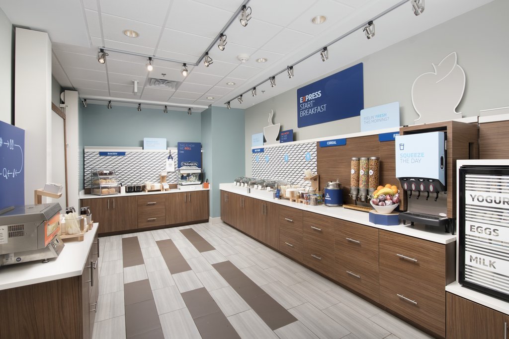 Фото Holiday Inn Express Pensacola Downtown, an Ihg Hotel