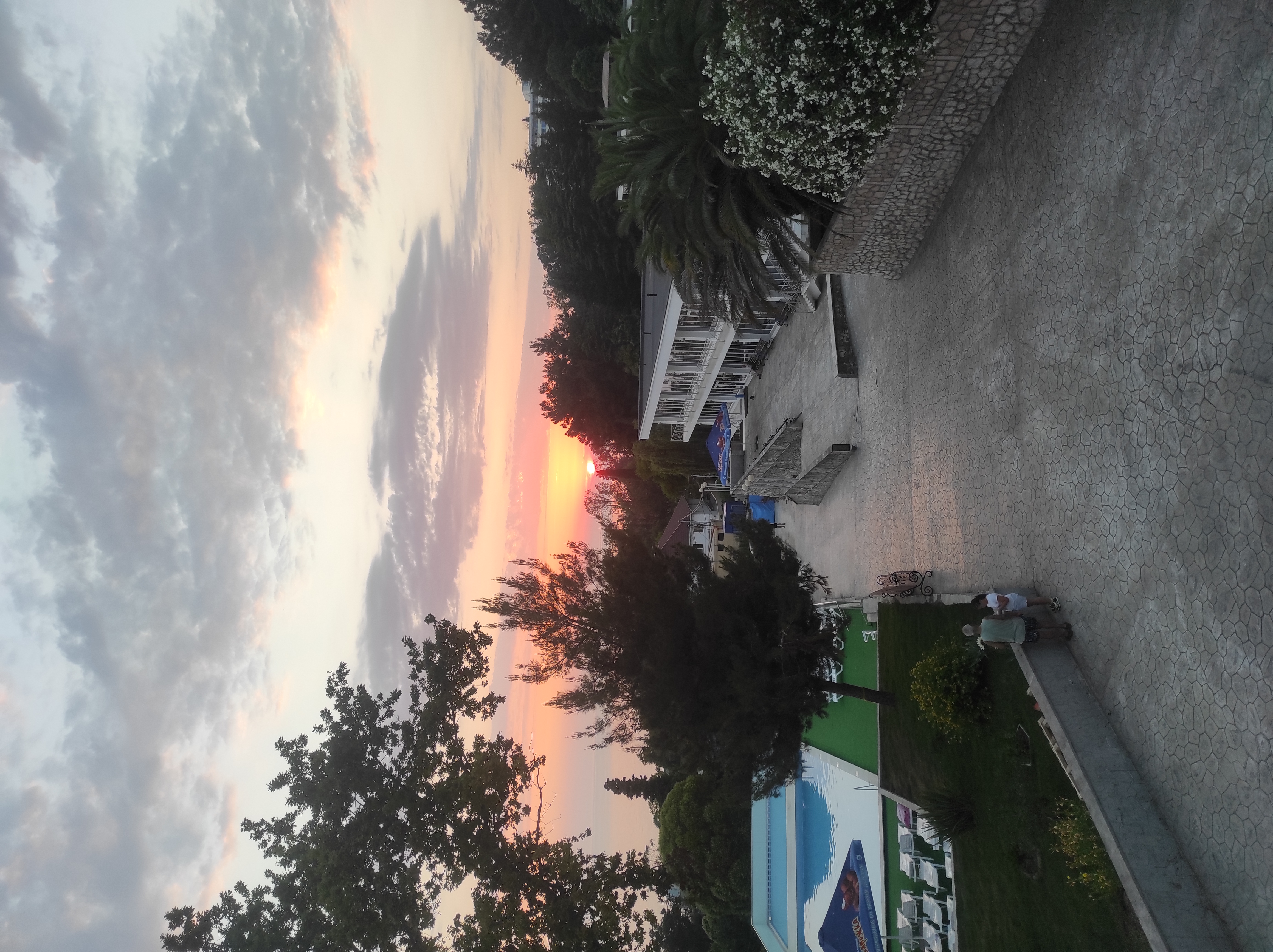 Фото Ларимар