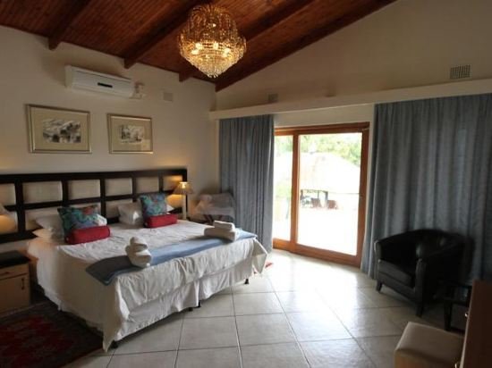 Фото Whalesong Guest House