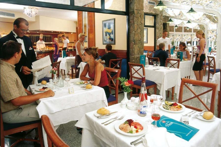 Фото Hotel Riu Papayas - All Inclusive