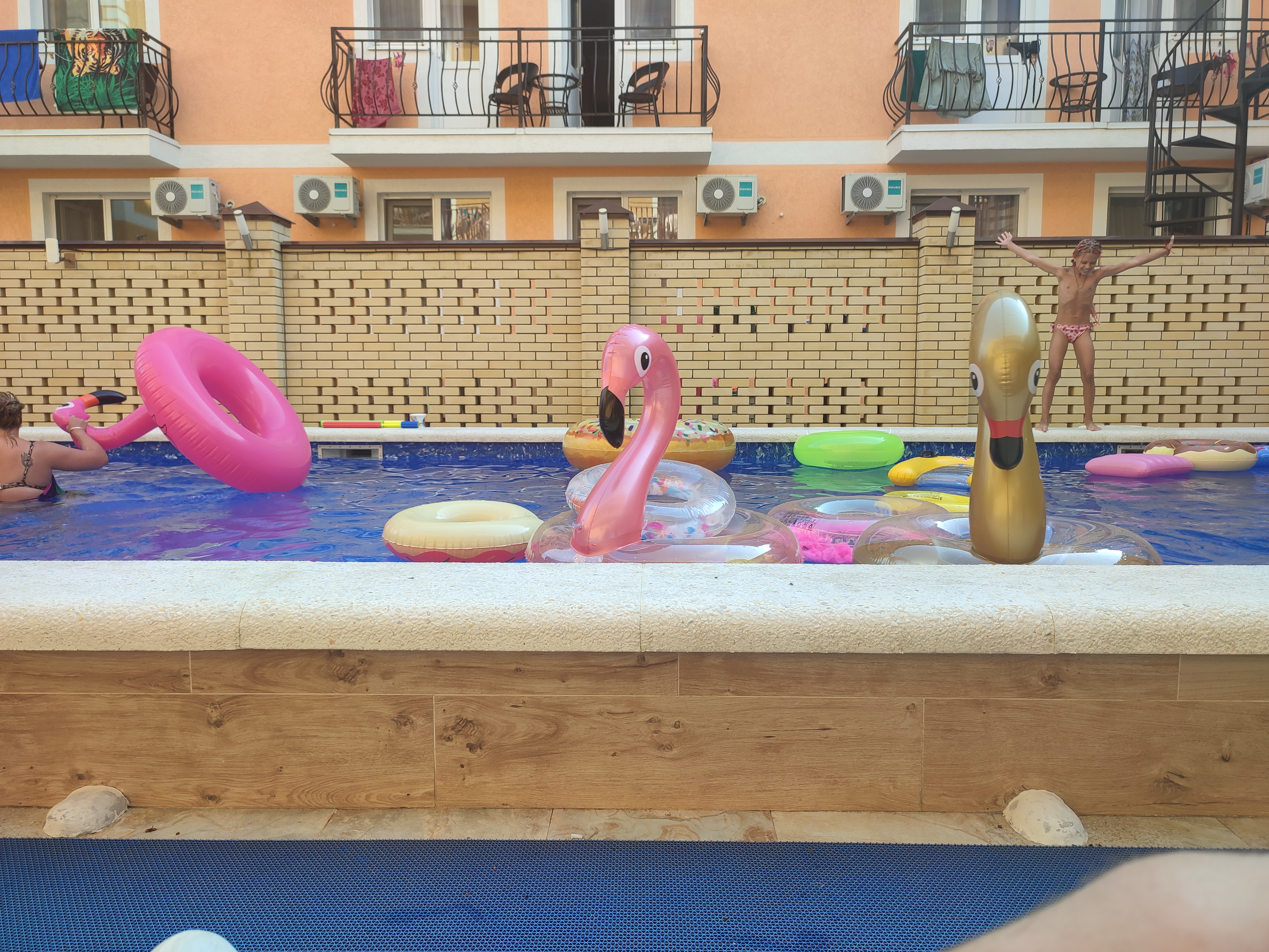 Фото Бристон