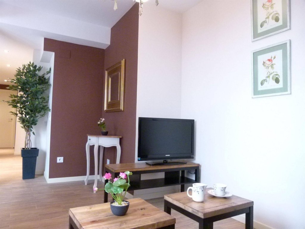 Фото Apartamentos Hospederia de los Reyes