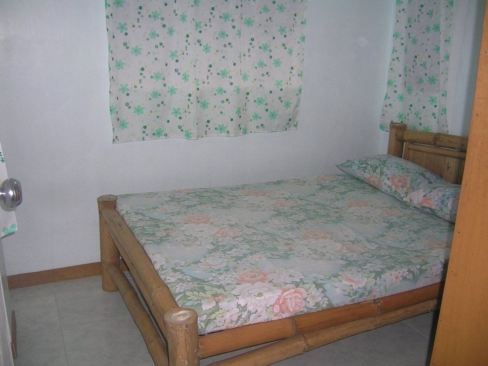 Фото 3br Unit 2 Jefrell Apartments