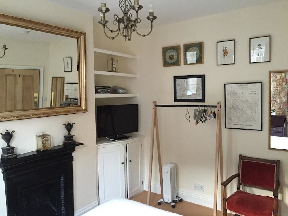 Фото 17 Chilswell Road