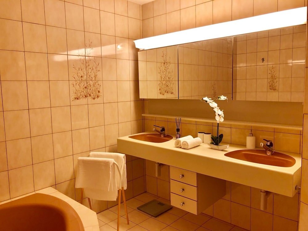 Фото Montreux Lake View Apartments City Centre